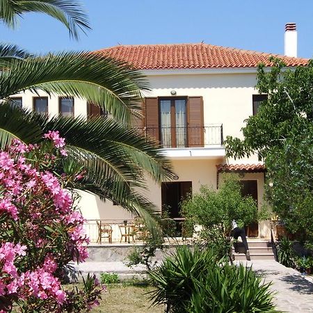 Nadia Apartments Molyvos Exterior photo