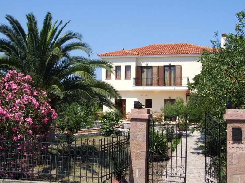 Nadia Apartments Molyvos Exterior photo